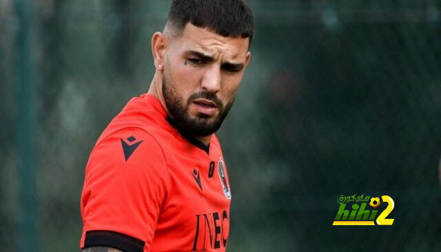 عودة ديلور لمنتخب الخضر تثير جدلًا اعلاميًا وجماهيريًا في الجزائر