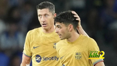 بيدري يشيد بأداء ليفاندوفسكي