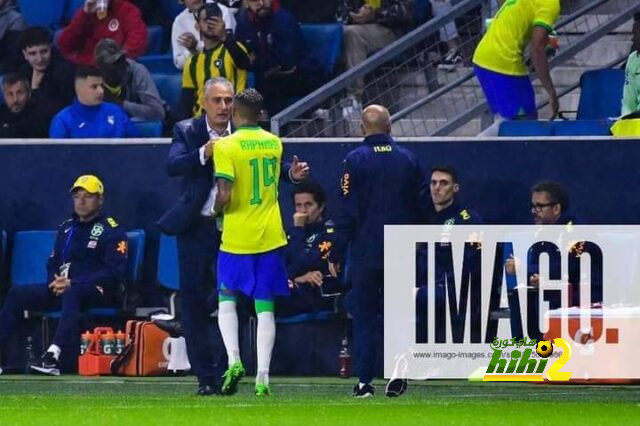 مدرب البرازيل: برشلونة تواصل معي للحفاظ على رافينيا من الإصابة