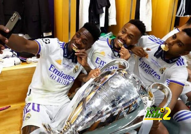 لماذا تأخر الإعلان عن تمديد عقد ثلاثي ريال مدريد ؟