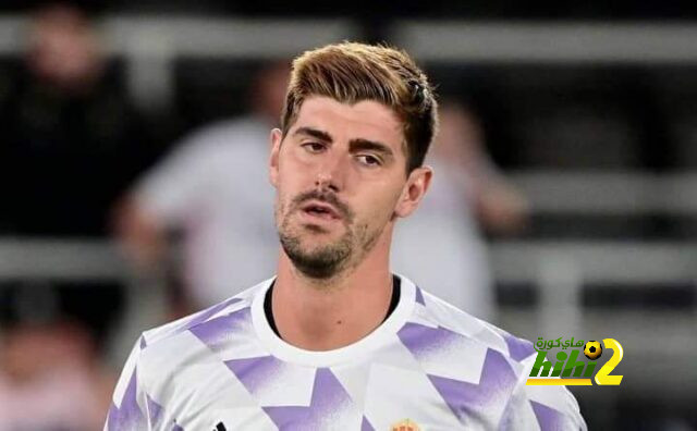 كورتوا مهدد بالغياب عن كلاسيكو ريال مدريد و برشلونة