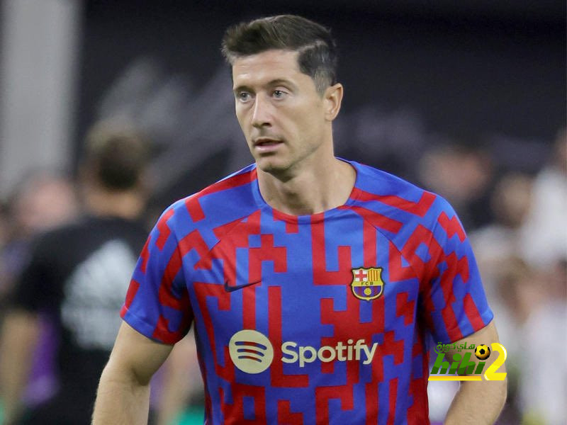 لماذا فشل ليفاندوفسكي في آخر مباراتين مع برشلونة ؟