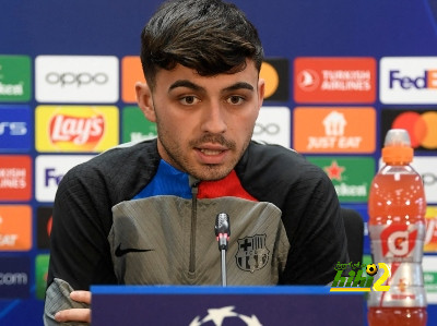 بيدري يكيل المديح لليفاندوفسكي