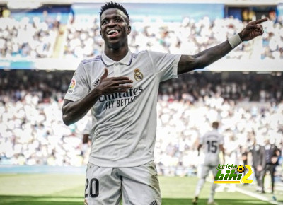 لاعب توتنهام: يجب أن يكون فينيسيوس سعيداً على أرض الملعب