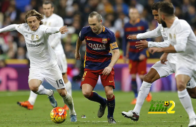 برشلونة يستعيد ذكريات إنييستا في الكلاسيكو