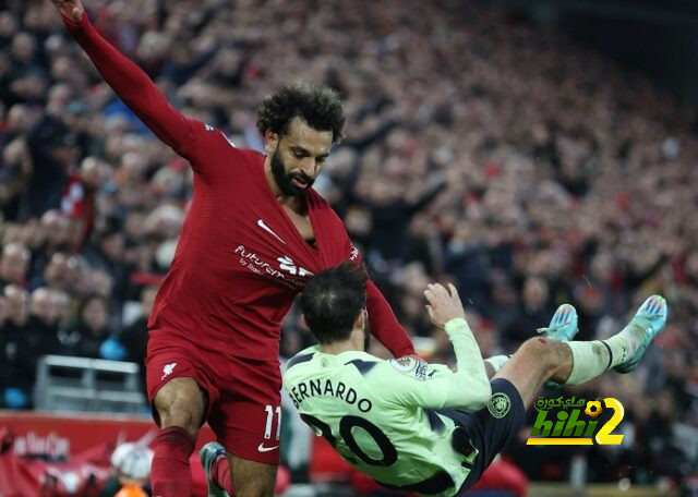 الحكم شاهد ما شفش حاجة.. محمد صلاح يتعرض لمخالفة قوية