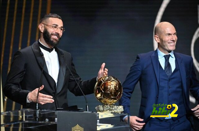 لماذا يجب على بنزيما تسليم الكرة الذهبية إلى زيدان وليس العكس …؟!