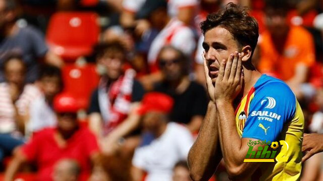 موقف برشلونة من إستعادة نيكو جونزاليس من فالنسيا