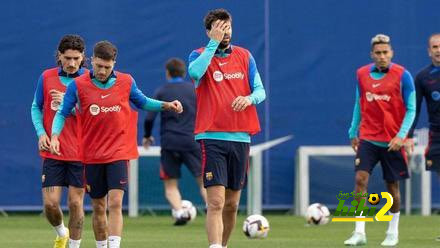 كيف ظهر بيكيه في تدريبات برشلونة بعد صافرات الاستهجان ضده ؟!