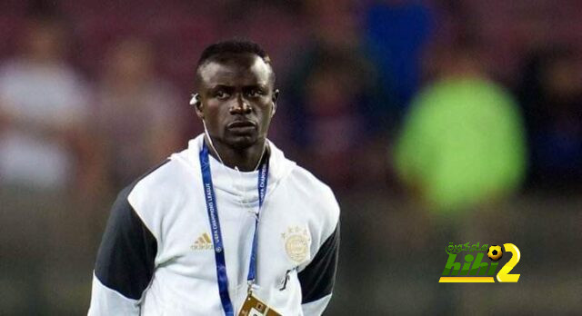 بايرن ميونخ يؤدي عمليات الإحماء قبل مواجهة برشلونة في الكامب نو