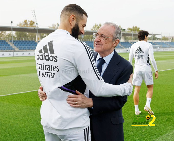بيريز يزور تدريبات ريال مدريد بعد شفاءه من عملية جراحية.. صور