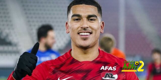 المغربي زكريا أبوخلال يُثير إعجاب ثنائي البريميرليج!