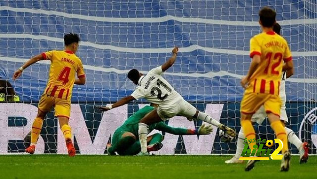 صور: هل يريد التحكيم إهداء الليغا إلى برشلونة …؟!
