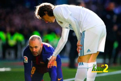 نجم برشلونة السابق يكيل المديح لـ مودريتش