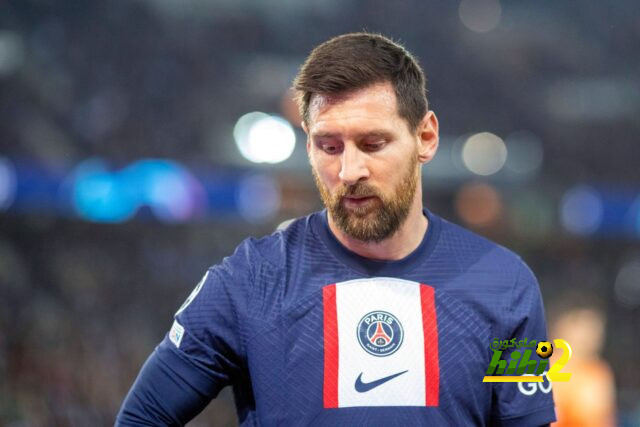ليفاندوفسكي: احلم باللعب مع ميسي قبل ختام مسيرتي