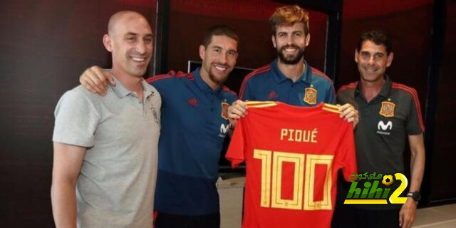نجم إسبانيا السابق يتحسر على فقد المنتخب ثنائية راموس وبيكيه