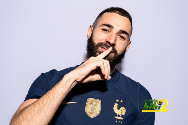 بنزيما يصيب ديشامب بالهلع