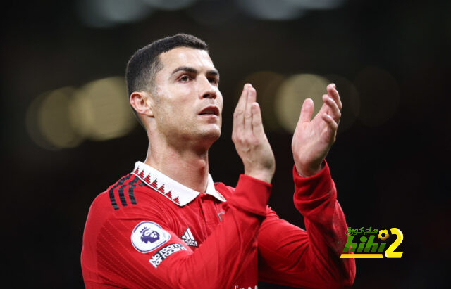 عاجل و رسميا : مانشستر يونايتد يفسخ عقد كريستيانو رونالدو !