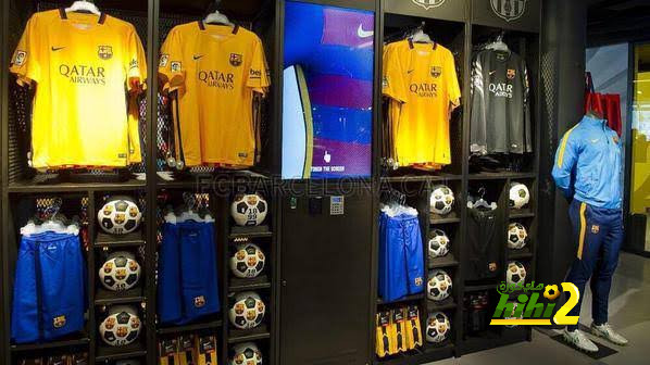 فيديو .. برشلونة يستعرض معرض النادي في العاصمة مدريد
