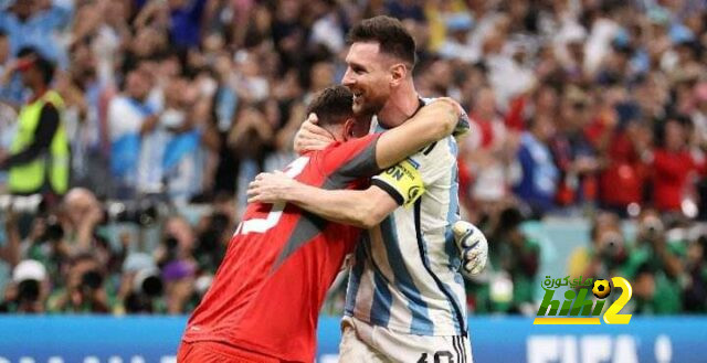 كواليس حديث ميسي مع مارتينيز قبل مباراة هولندا