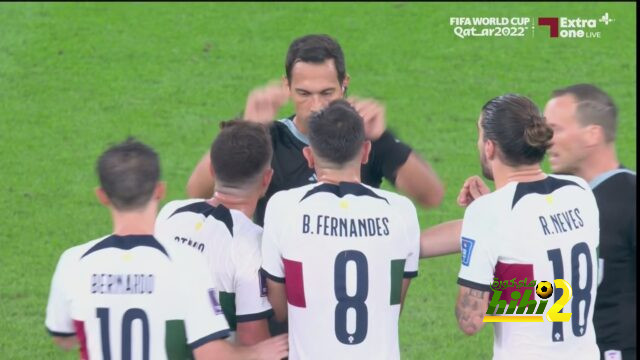 احتجاج كبير من لاعبي البرتغال على حكم مباراة المغرب