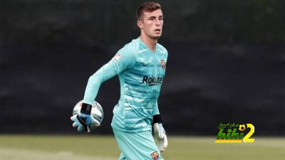 برشلونة يقترب من تجديد عقد حارسه
