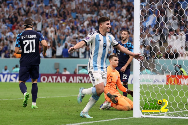 برشلونة يتعرض للهجوم بسبب ألفاريز