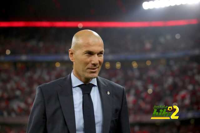 زيدان يدعم المنتخب الفرنسي لحصد النجمة الثالثة
