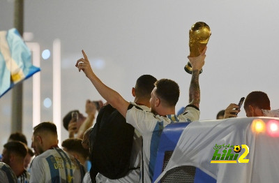 صور.. احتفالات منتخب الأرجنتين في درب لوسيل