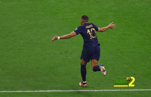 شرط وحيد يضمن وصول مبابي لنفس مكانة ميسي ومارادونا!
