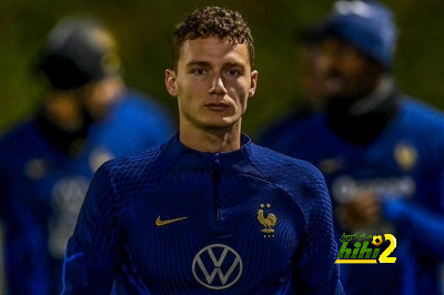 تقارير تكشف سبب الخلاف بين بافارد والطاقم الفني للمنتخب الفرنسي