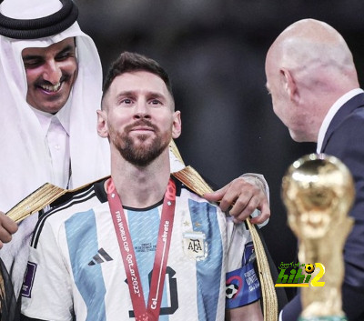 لماذا هاج كل الغرب على ارتداء ميسي للبشت القطري؟