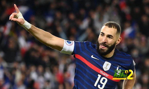 هل اخطأ بنزيما بعودته الى المنتخب الفرنسي بعد ايقاف لسنوات ؟