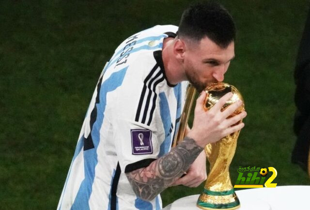 ميسي تاسع لاعب يجمع بين دوري الابطال و الكرة الذهبية والمونديال