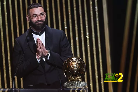 ماحدث مع بنزيما في معسكر فرنسا في صالح ريال مدريد