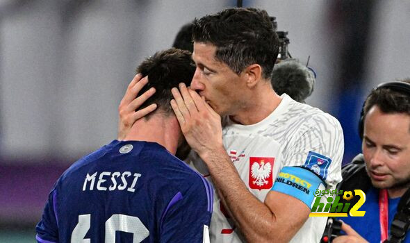 ليفاندوفسكي يحلم باللعب بجوار ميسي !