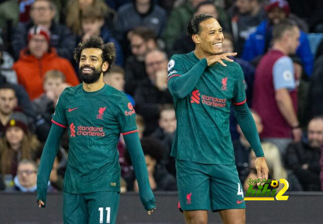 ليفربول يضرب أستون فيلا بثلاثية في الدوري الإنجليزي