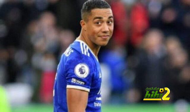 إدارة ليستر سيتي تستسلم أمام رغبة يوري تيليمانس