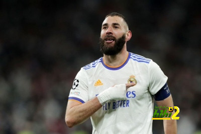 تقارير.. كريم بنزيما جدد عقده مع ريال مدريد حتى 2024