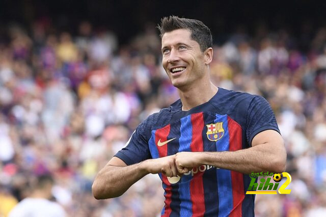 ليفاندوفسكي يتطلع ليكون كأس السوبر الاسباني اللقب الأول له رفقة برشلونة !