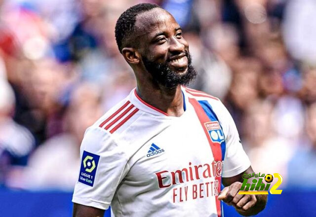 إيفرتون يخطط لضم مهاجم ليون الفرنسي