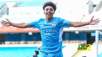 سبب تواجد ريكو لويس بدلاً من والكر في تشكيلة مانشستر سيتي ضد توتنهام
