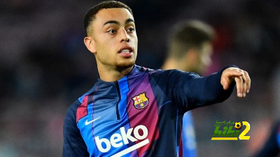 ديست يقترب من العودة لبرشلونة