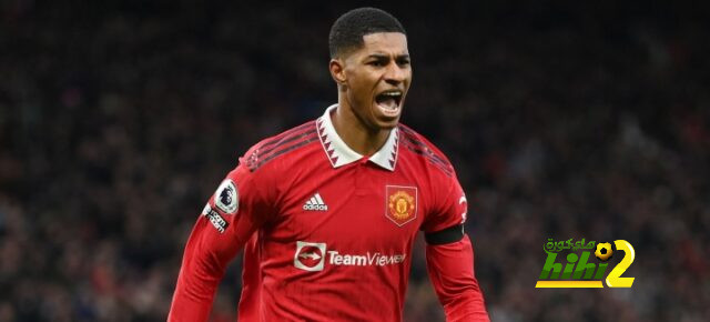 فيديو .. بعثة مانشستر يونايتد تصل ملعب مباراة ليدز