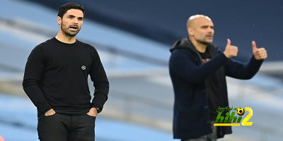 الفائز من مواجهة مانشستر سيتي وآرسنال سينسف آمال الخاسر في التتويج بالبريميرليج