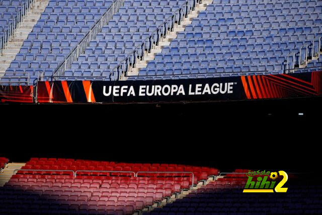 الكامب نو يتجهز لقمة برشلونة و مانشستر يونايتد