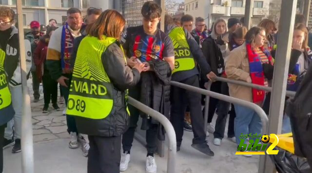 جمهور برشلونة يتوافد على ملعب الكامب نو قبل لقاء مانشستر يونايتد