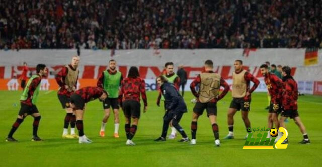 السيتي يجري عمليات الإحماء قبل لقاء لايبزيج في دوري أبطال أوروبا
