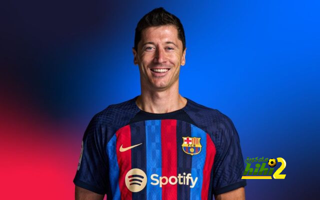 ليفاندوفسكي يسجل هدف التقدم ضد مانشستر يونايتد !
