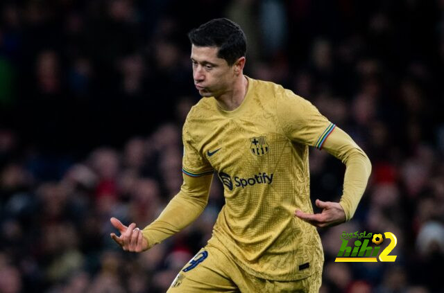 برشلونة ينهي الشوط الاول متقدما ضد مانشستر يونايتد بالدوري الاوروبي !